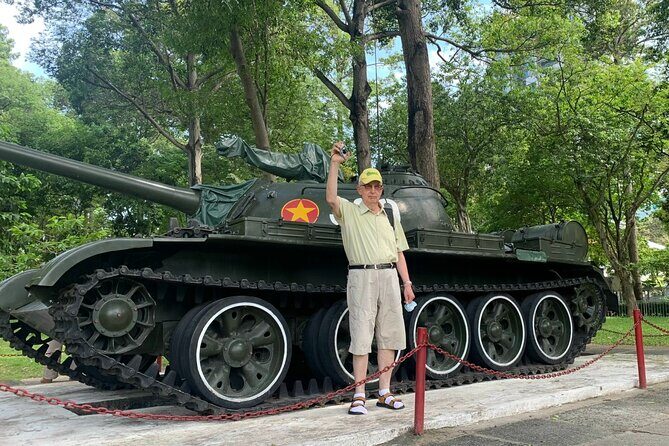 Combine Cu Chi Tunnels & City Tour by DGT - Independence/Reunification Palace: the political center you can photograph