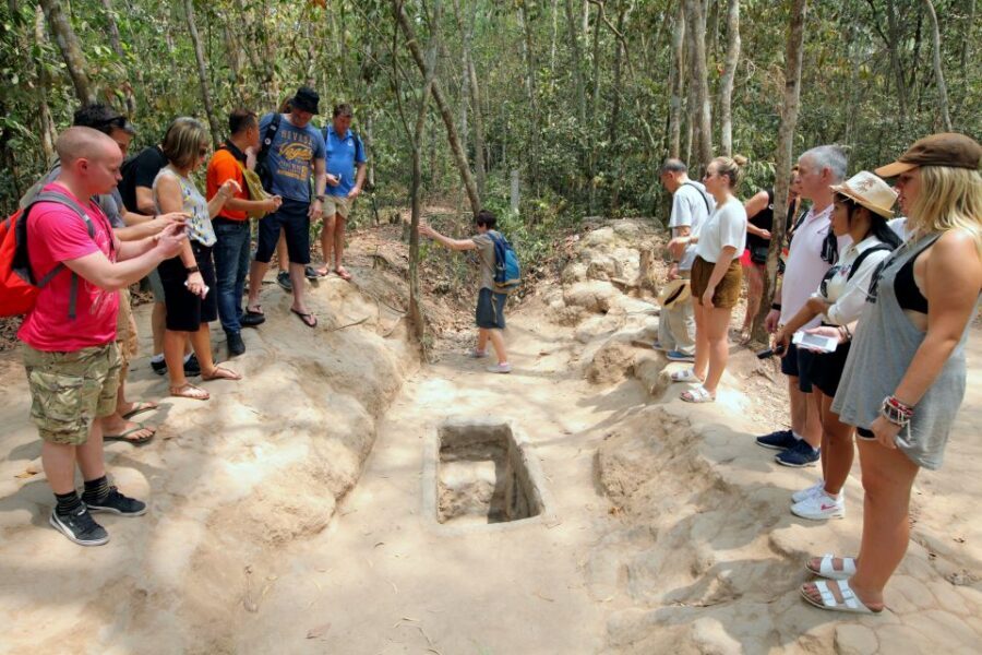 Cu Chi Tunnels Luxury Speed Boat Half Day Tour - War Traps and the Short Film: Context Before You Crawl