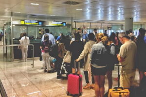 Fast Track VIP Service Tan Son Nhat Airport (Ho Chi Minh-Vietnam) - Departure help: check-in support, immigration, customs, security, and the boarding gate