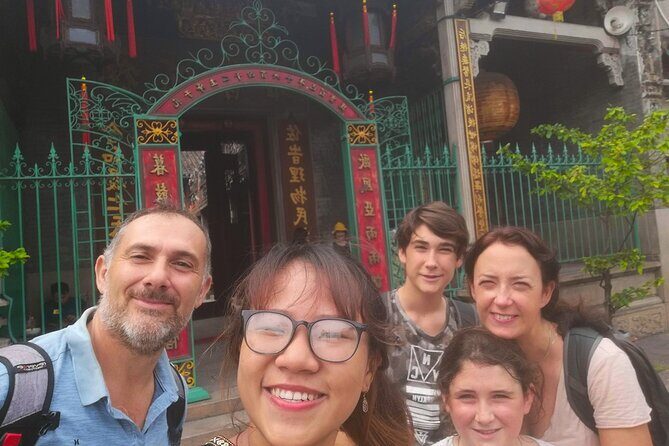 Ho Chi Minh City private walking tours with young local volunteers - The meeting point logic: easy start near Ben Thanh, then back again