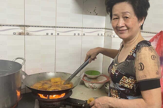 Local Cooking Class At Auntie's Home - Hotel Pickup and the Shortcut to Local District 6