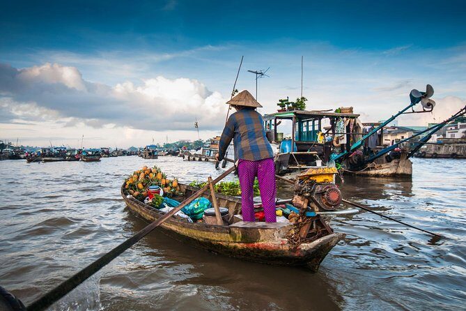 Mekong Delta 2-Day Tour: Floating Markets, Biking, Amazing Tour - Vinh Trang Pagoda: Vietnam’s style mix in one stop