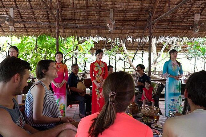 Mekong Delta Floating Market Luxury Group Tour - Cai Be Floating Market With an English Guide: How to Make It Worth It