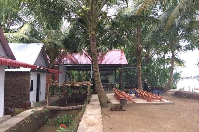 Mekong Delta Tour with Kayaking, Cycling and Cooking - Vinh Trang Pagoda: a calm cultural pause in the middle of motion