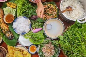 Mekong Zigzag Full Day tour: Scooter, Sailboat, Food (HCM-BenTre) - Countryside time by motorbike with Chi in Ben Tre