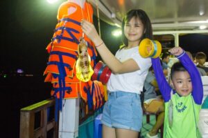Phu Quoc Sunset and Night Squid Fishing with Dinner - The 16:45 pickup to 21:00 return timeline
