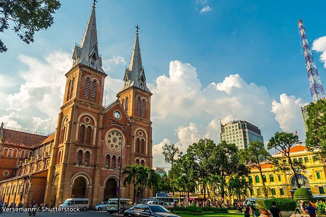 Private Ho Chi Minh City Discovery Full-Day Guided Tour - Ben Thanh Market: souvenirs, snacks, and real shopping friction