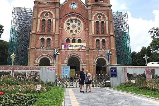 Saigon City Highlights: Half-Day Private Tour by Car - Stop-by-Stop: Notre-Dame Cathedral, Post Office, and Independence Palace