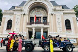 Saigon US Army Jeep Tours: History, Culture & Street Food - Independence Palace and the French-colonial start you’ll actually remember
