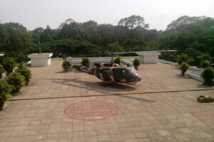 Small-group Saigon City & Cu Chi Tunnels Day Trip - Independence Palace: where the war ended, and politics began again
