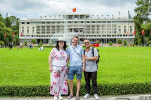 Small-group Saigon City Tour: 1-day Must-See Icons & Cyclo Ride - A morning start that keeps you out of the planning trap