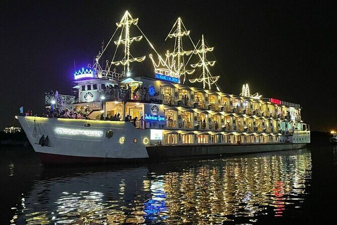 Water Puppet Show/ Foot Massage - Dinner Cruise Saigon Night Private Tour - Stop 3: Boarding the Bến Bạch Dằng Dinner Cruise with Live Entertainment